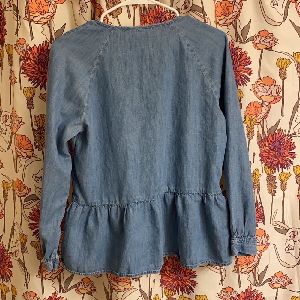 Gap Women's Chambray Denim Shirt with Peplum Bottom Small - Picture 5 of 5